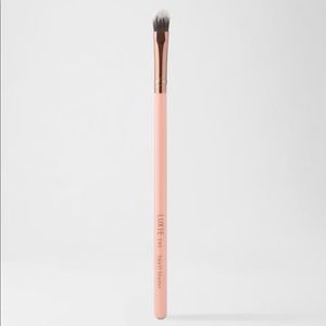 Luxie • 245 Small Shader Eye Brush • Rose Gold